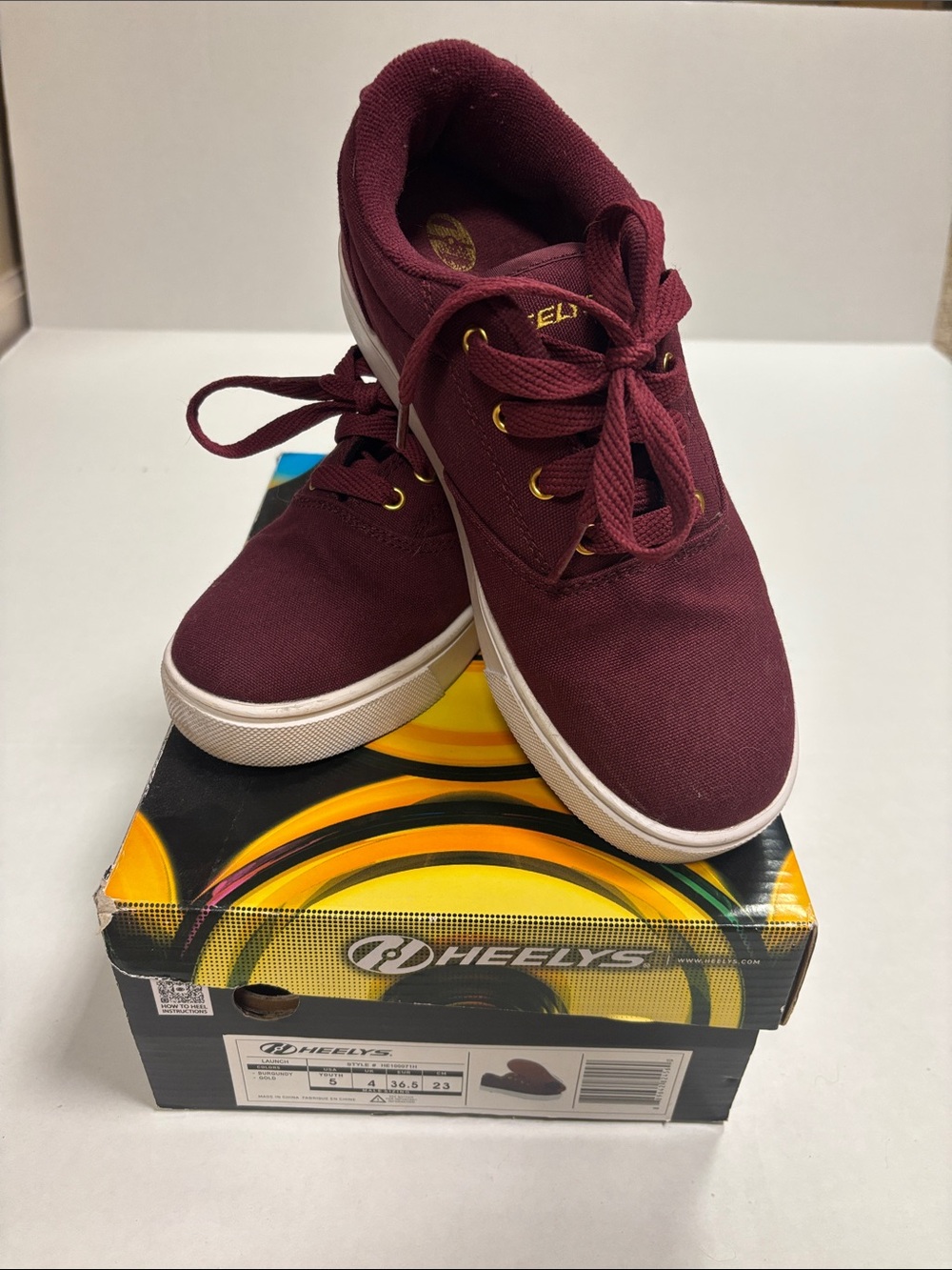 Wheelys Burgundy youth size 5 EU 45.5